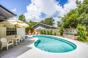 Stylish 3BR Pool Home+ Outdoor TVs+Hot tub
