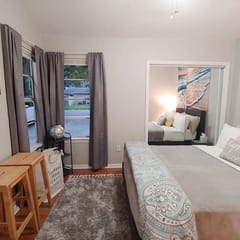 Centrally located 2 bedroom condo for 6 people