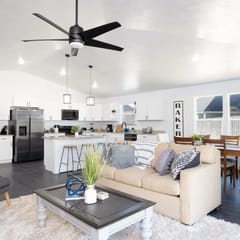 New Home- Sleeps 8 -Near Gainesville & Springs