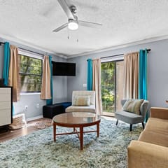 Quiet Peaceful Townhome 2 BR/ 2.5 Bath - Location!