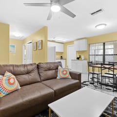 Spacious & Comfy 2 BR Duplex- Downtown