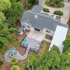 Walk to UF & Stadium | Backyard + Firepit!