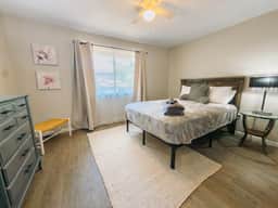 2 bed/1.5 bath next to Celebration Pointe + Butler Plaza + POOL!
