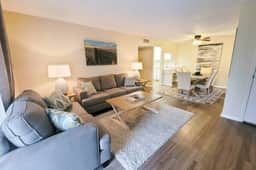 Large 1 BR Condo - Next to Oaks Mall and Hospital