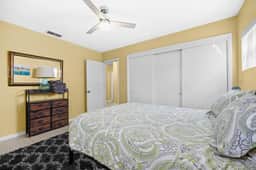 Spacious & Comfy 2 BR Duplex- Downtown