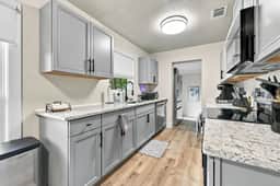 Family Home Near UF & Westside Park | Sleeps 6 - Image 4