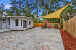 Gator Getaway | Walk to UF & Stadium | Sleeps 12 - Image 4