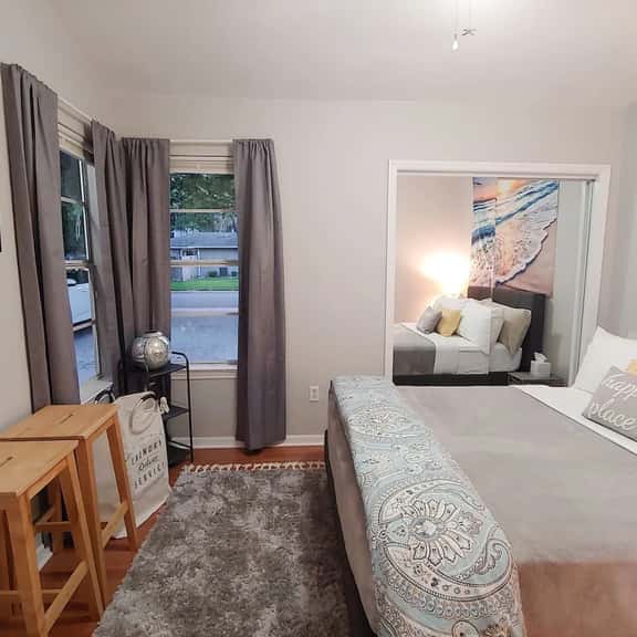 Centrally located 2 bedroom condo for 6 people - Image 1
