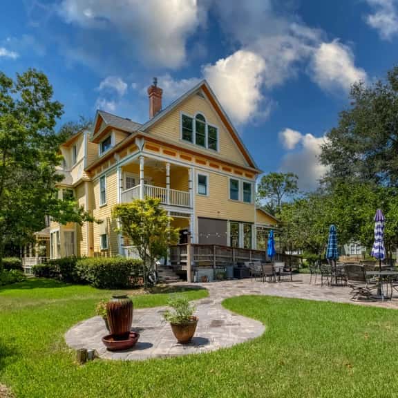 Gainesville's Downtown Getaway: Sleeps 18 with 7 BR/ 7.5 BA- Events - Image 1