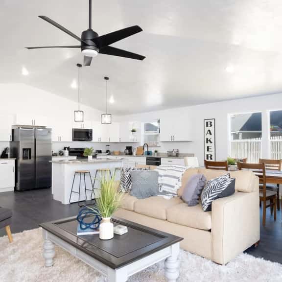 New Home- Sleeps 8 -Near Gainesville & Springs - Image 1