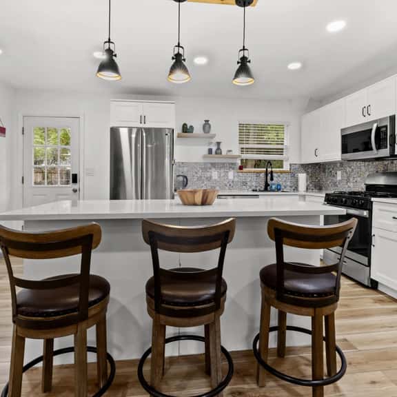 Peaceful Pet-Friendly Home with Fenced Yard - Image 1