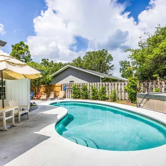 Stylish 3BR Pool Home+ Outdoor TVs+Hot tub - Image 1