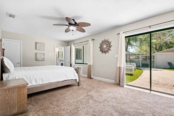5 Bedroom House Walking Distance to UF/ Swamp