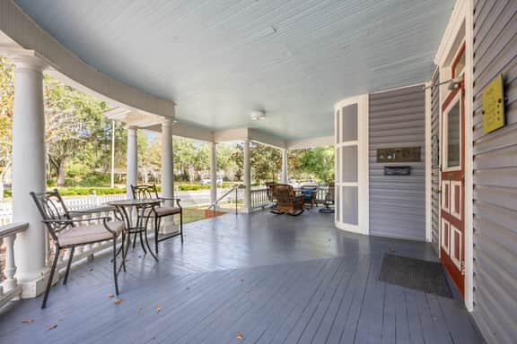 Beautiful Historic Downtown Apt - Walk Everywhere Penthouse