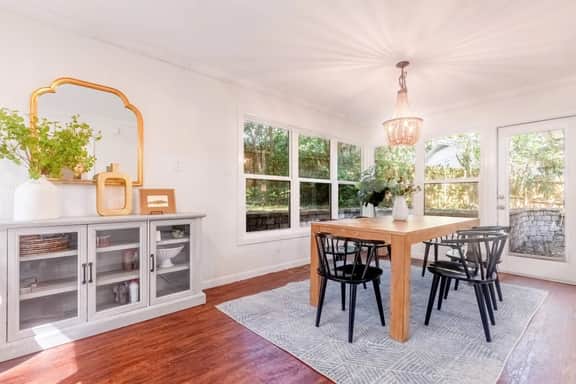 Beautiful Home Walking Distance to UF Stadium