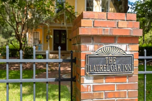Downtown Beautiful 5 Bedroom with Large Yard