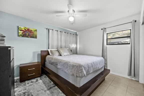 Downtown Duplex- Spacious and Comfy 2 Bedroom