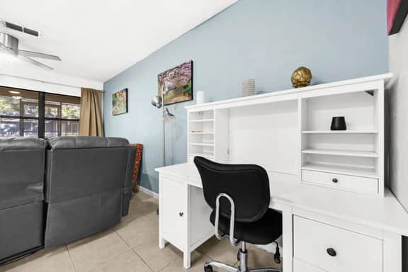 Downtown Duplex- Spacious and Comfy 2 Bedroom