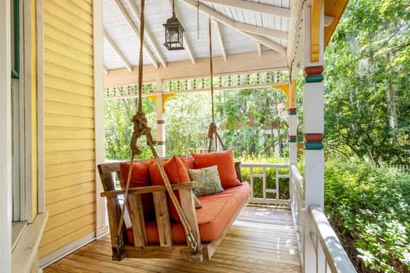 Gainesville's Downtown Getaway: Sleeps 18 with 7 BR/ 7.5 BA- Events