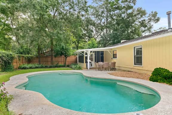 Modern 3BR Retreat with Pool + Patio Dining