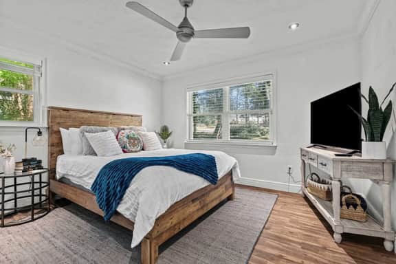 Spacious 4BR Home Near UF - Perfect for Families