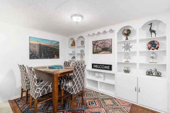 StayGainesville's Peaceful Condo Near UF / Shands