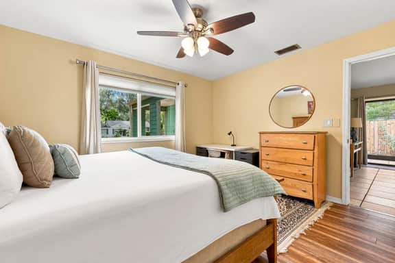 Near UF & Downtown | Spacious Home + Backyard - Image 3