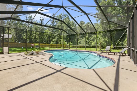 Family & Pet-Friendly 4BR w/ Pool & Backyard