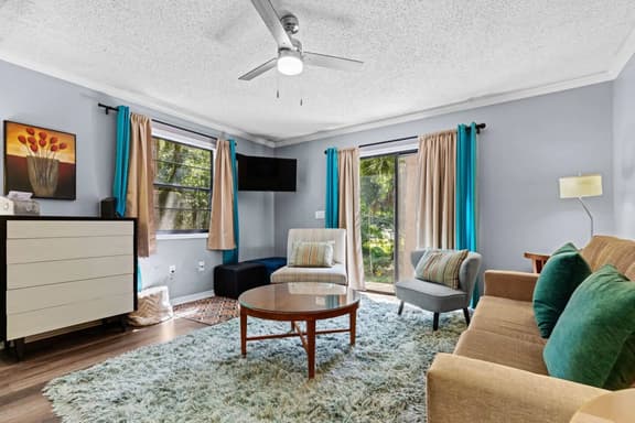 Quiet Peaceful Townhome 2 BR/ 2.5 Bath - Location!
