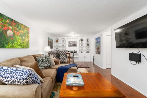 StayGainesville's Peaceful Condo Near UF / Shands