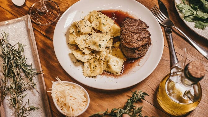Embers Wood Grill: Gainesville’s Premier Dining Destination
